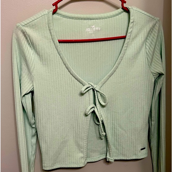 long sleeve, bow closure, lime green - Picture 1 of 2